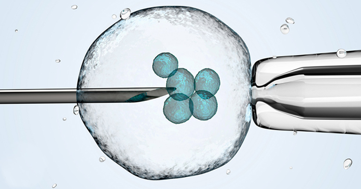animated depiction of IVF needle